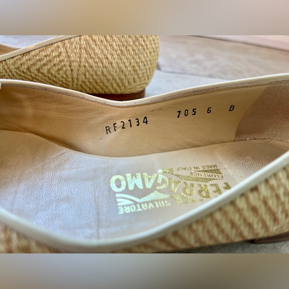 Salvatore Ferragamo ballet flats. Size 6. - Picture 2 of 11